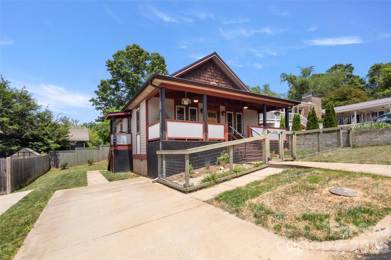 Listing Photo 16