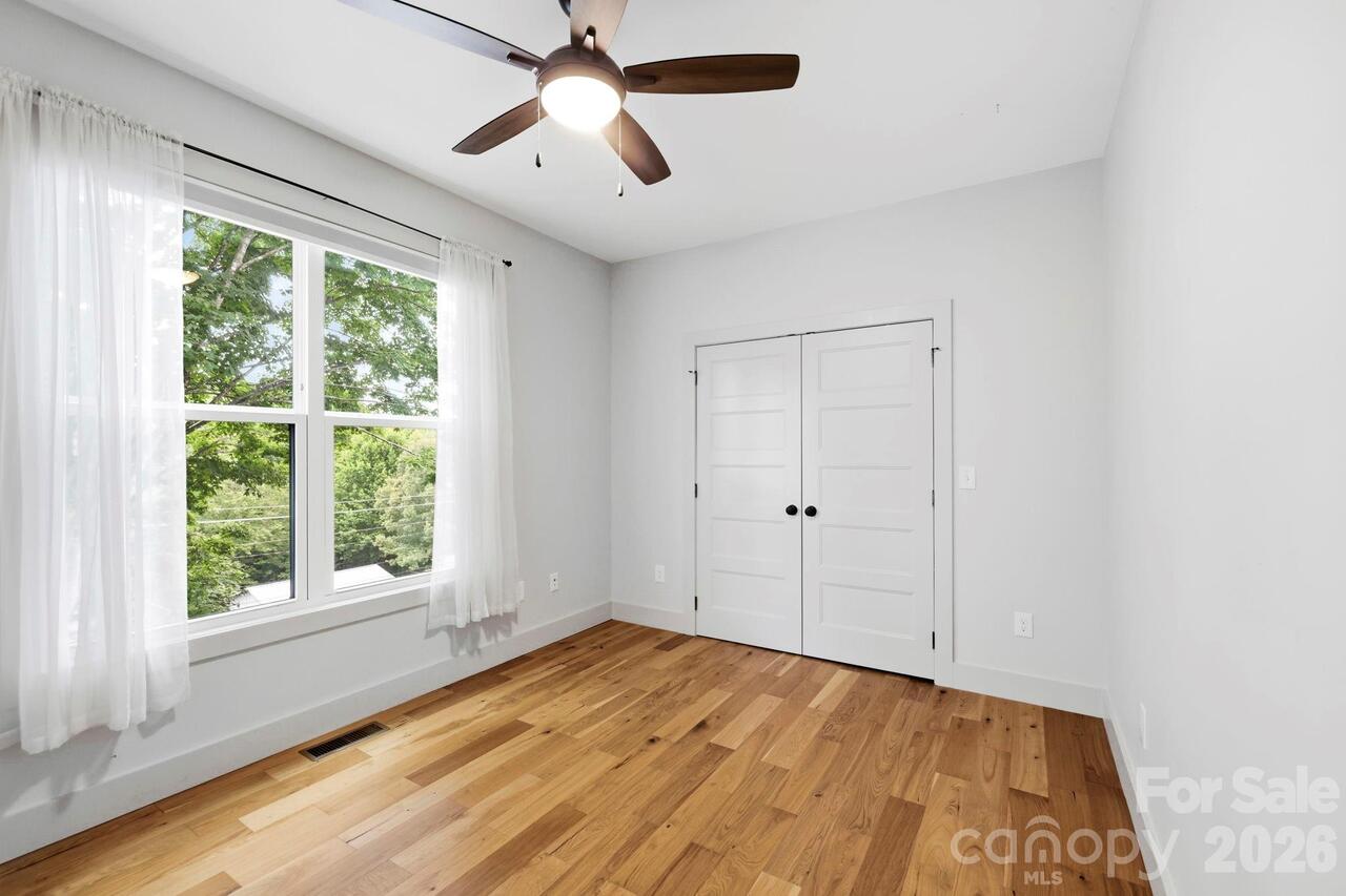 Listing Photo 27