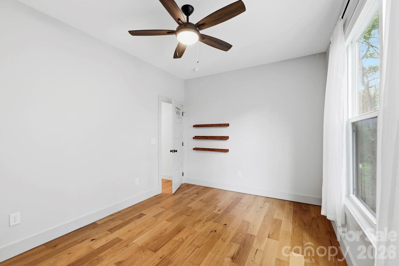 Listing Photo 28