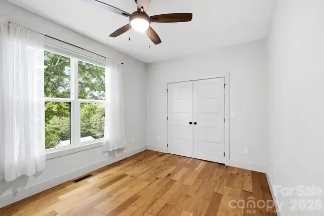Listing Photo 25