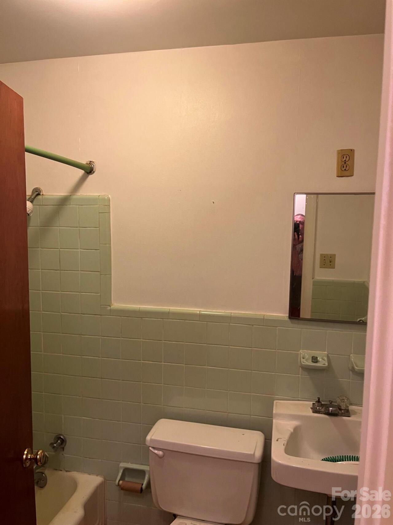 Listing Photo 16