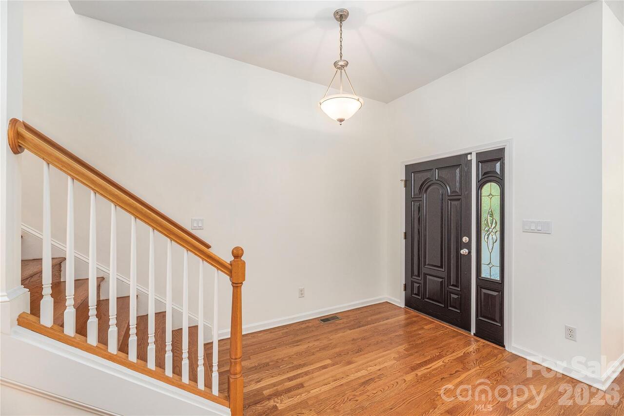 Listing Photo 11