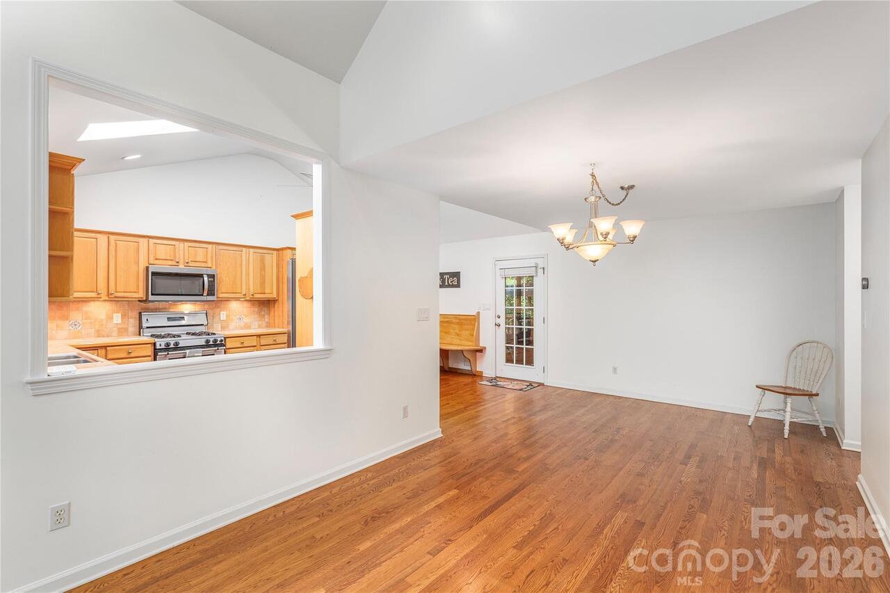 Listing Photo 17
