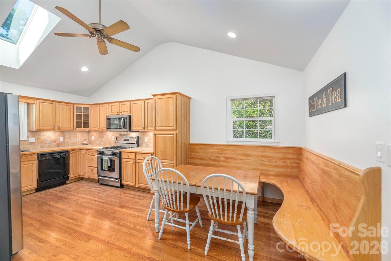 Listing Photo 18