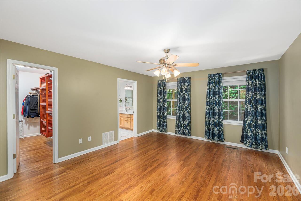 Listing Photo 23
