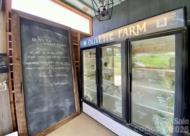 Listing Photo 12
