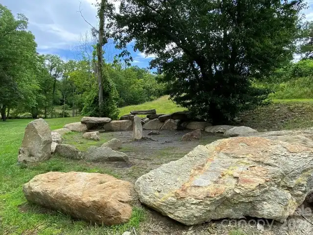 Listing Photo 16