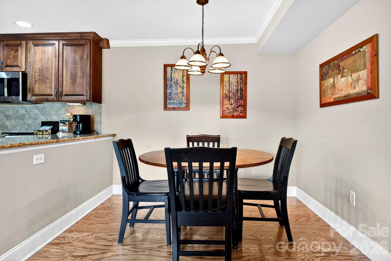Listing Photo 14