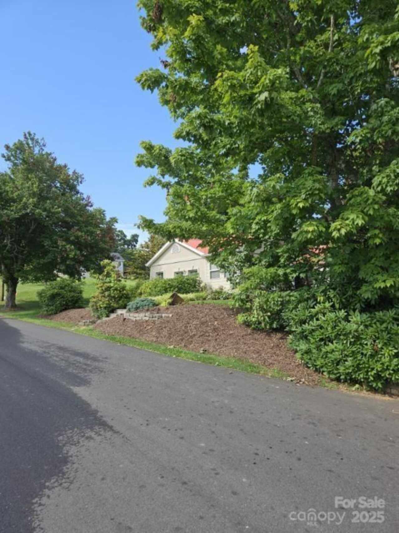 Listing Photo 10