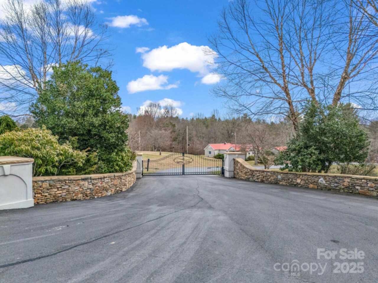 Listing Photo 11