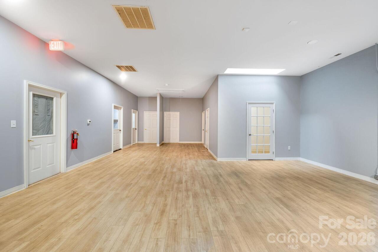Listing Photo 19