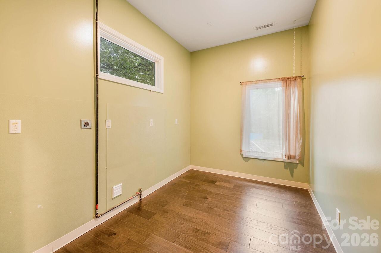 Listing Photo 44