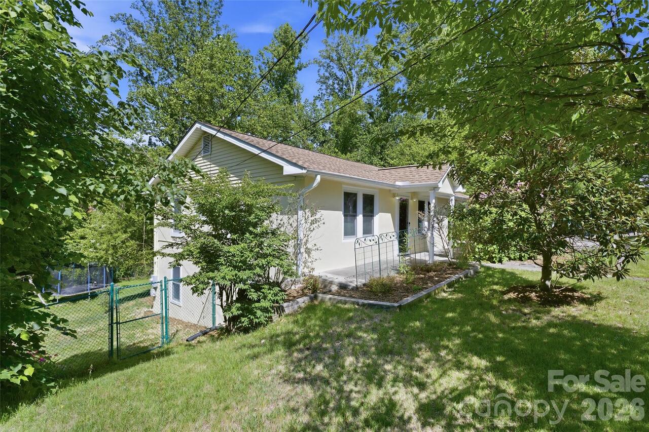 Listing Photo 5