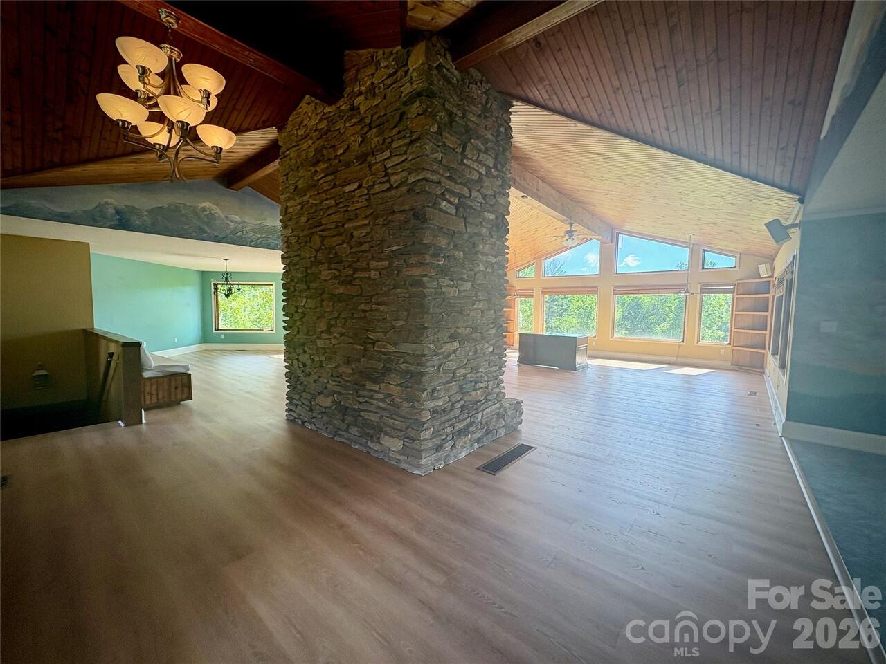 Listing Photo 8