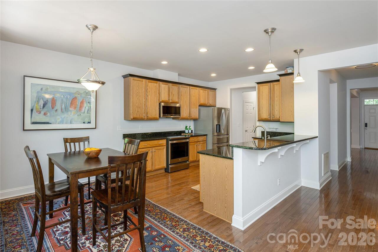 Listing Photo 8