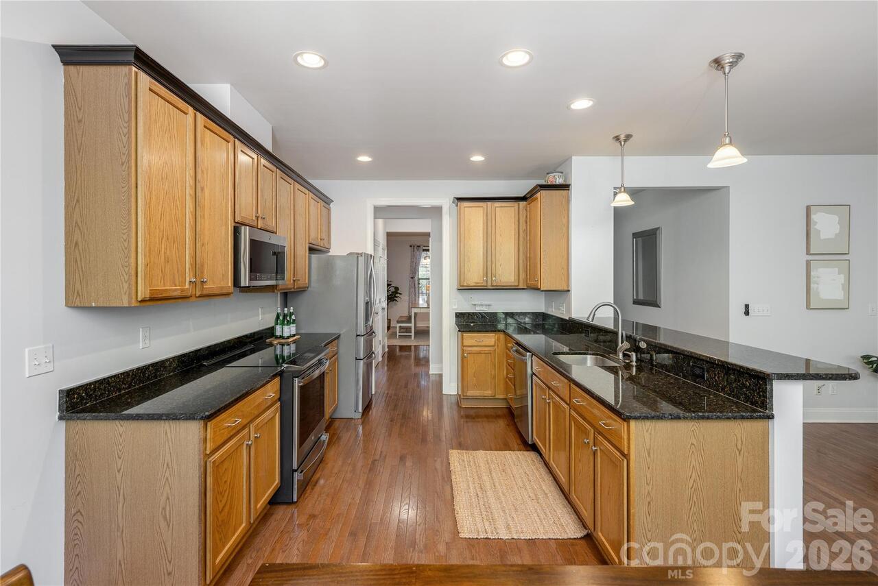 Listing Photo 9