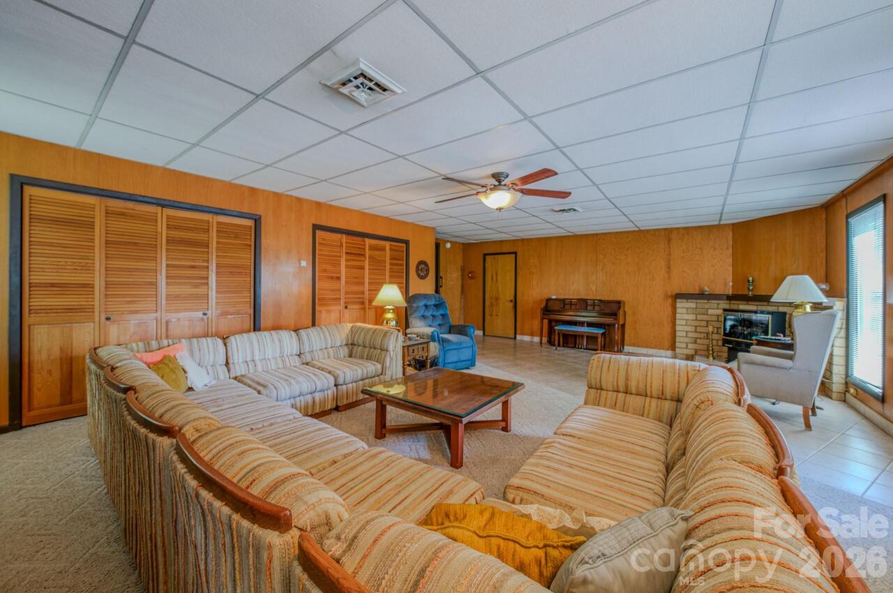 Listing Photo 7