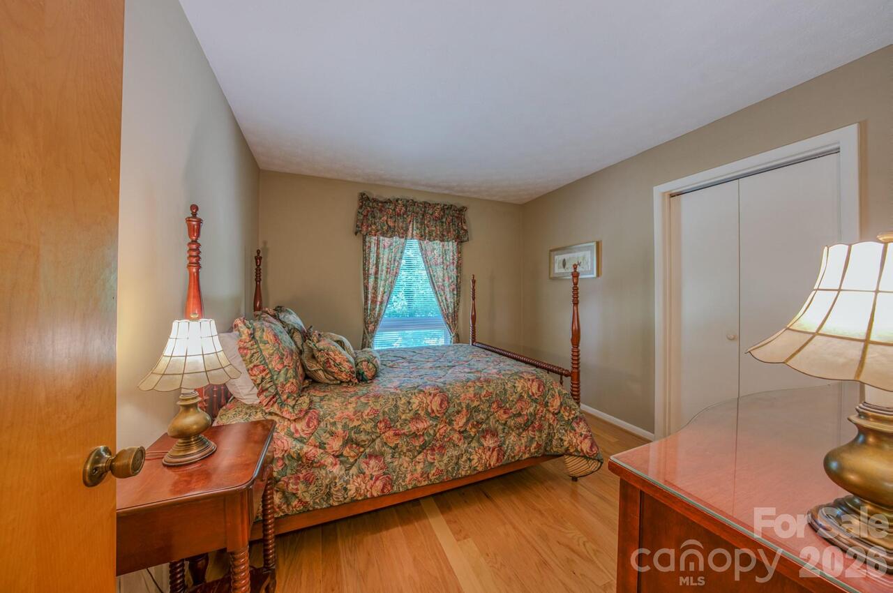 Listing Photo 20