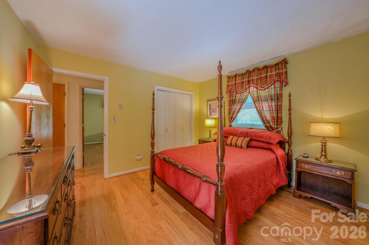 Listing Photo 25