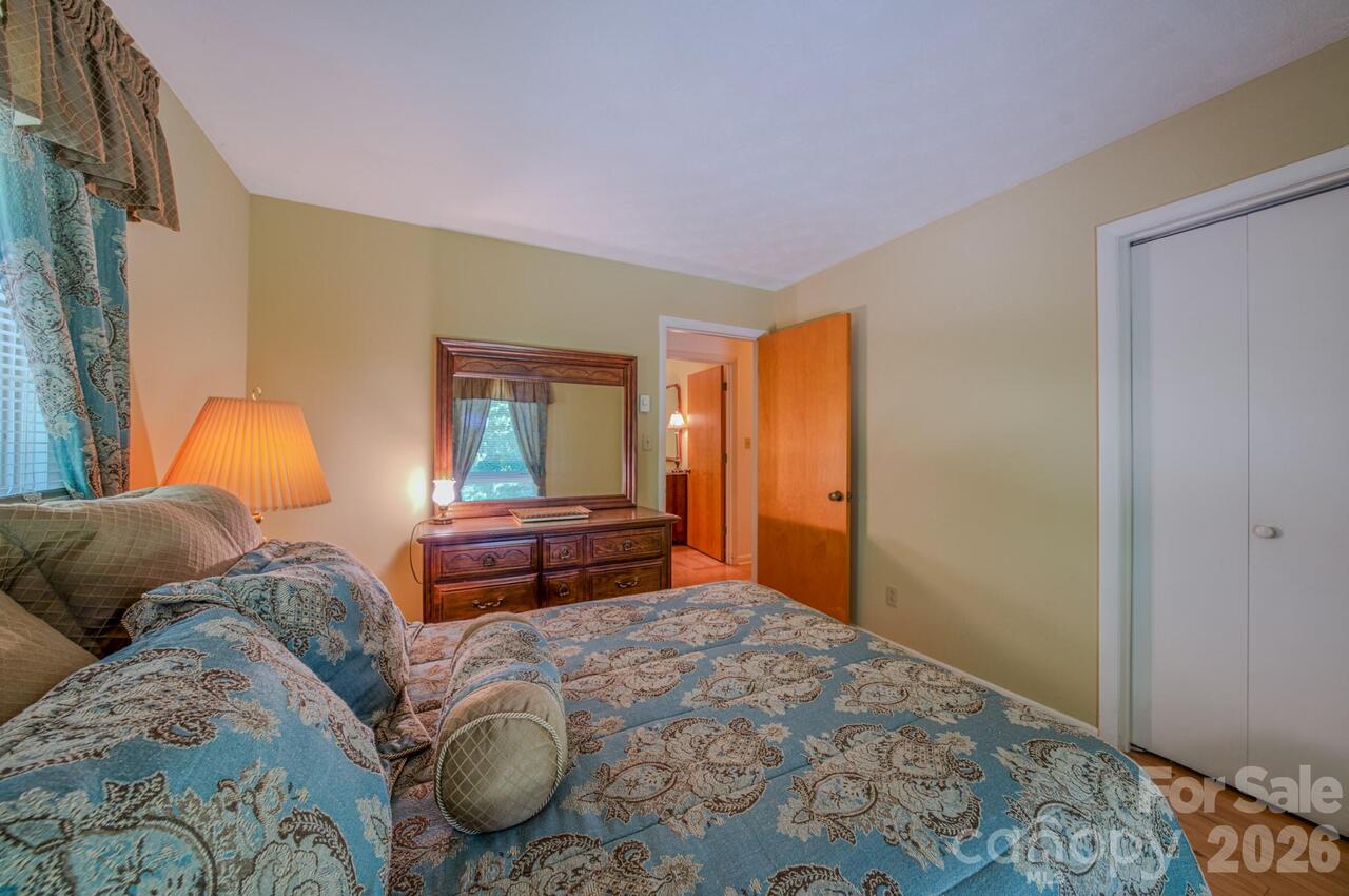 Listing Photo 28