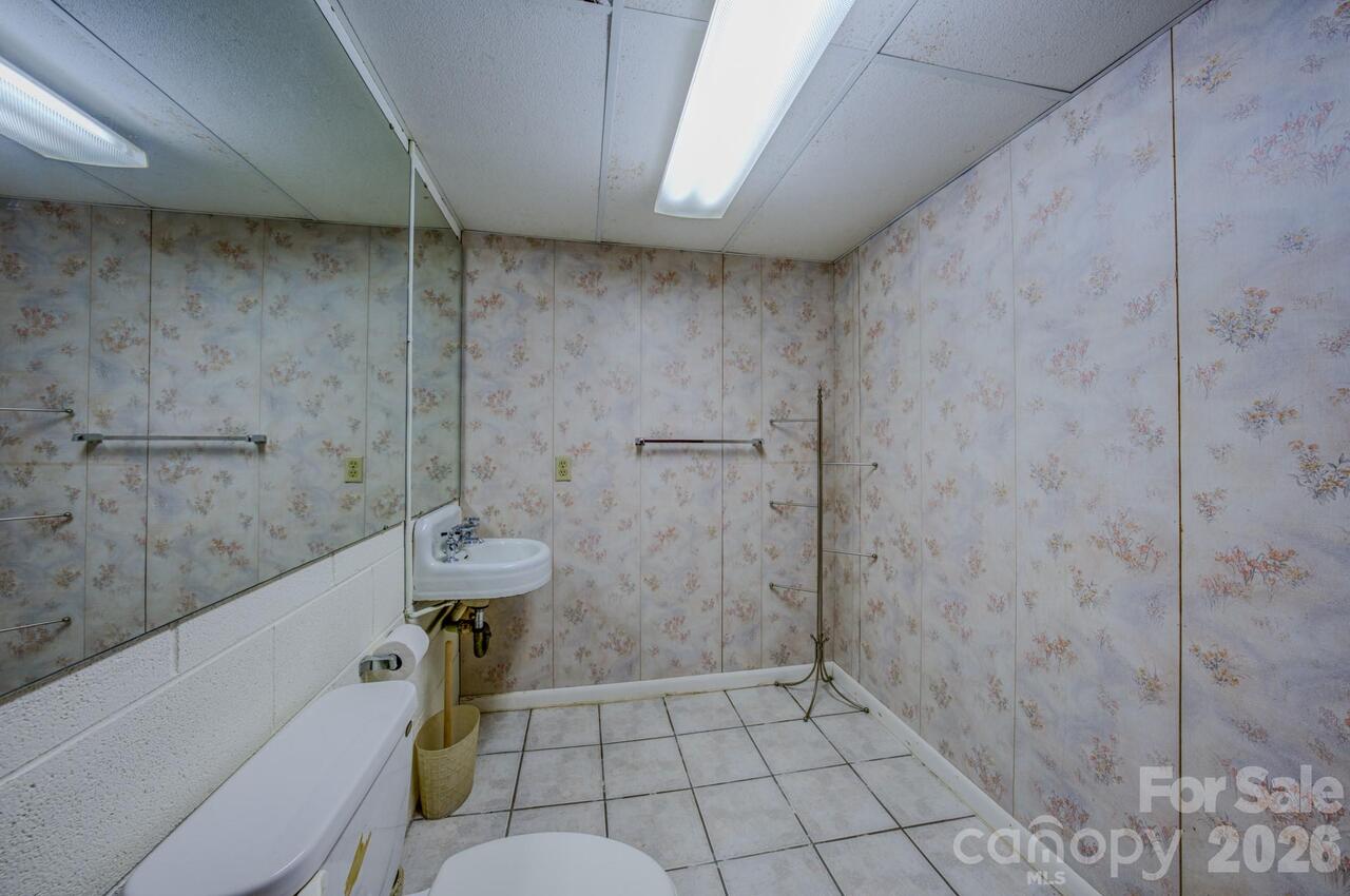 Listing Photo 32
