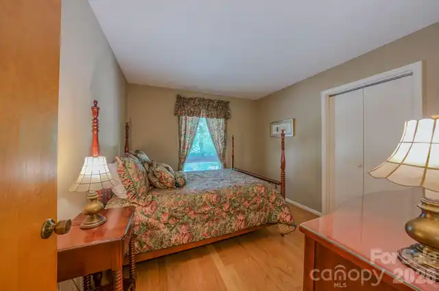 Listing Photo 20