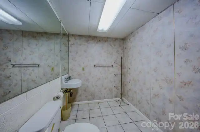 Listing Photo 32