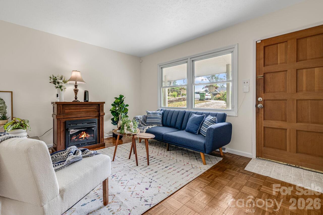 Listing Photo 7