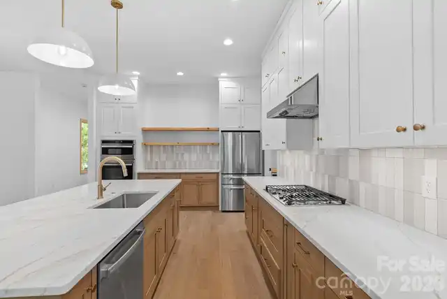 Listing Photo 9