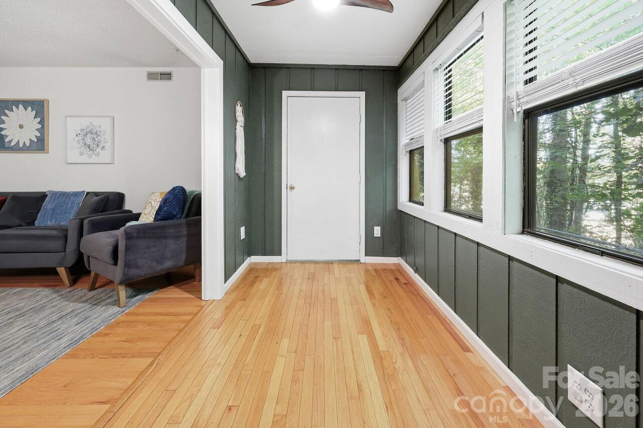 Listing Photo 15