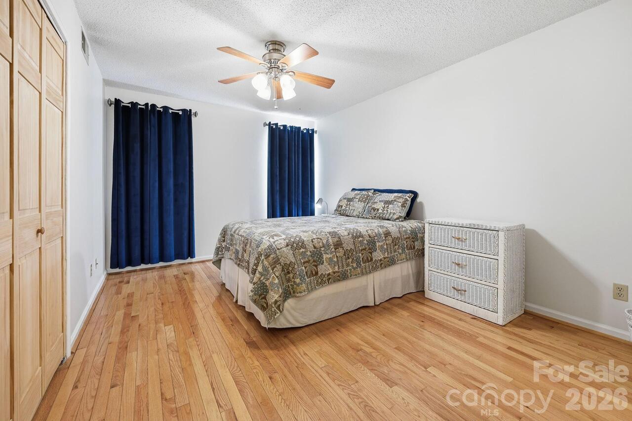 Listing Photo 21