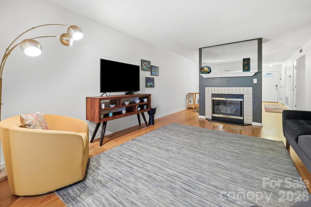 Listing Photo 22