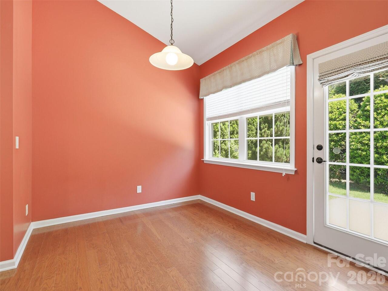 Listing Photo 15