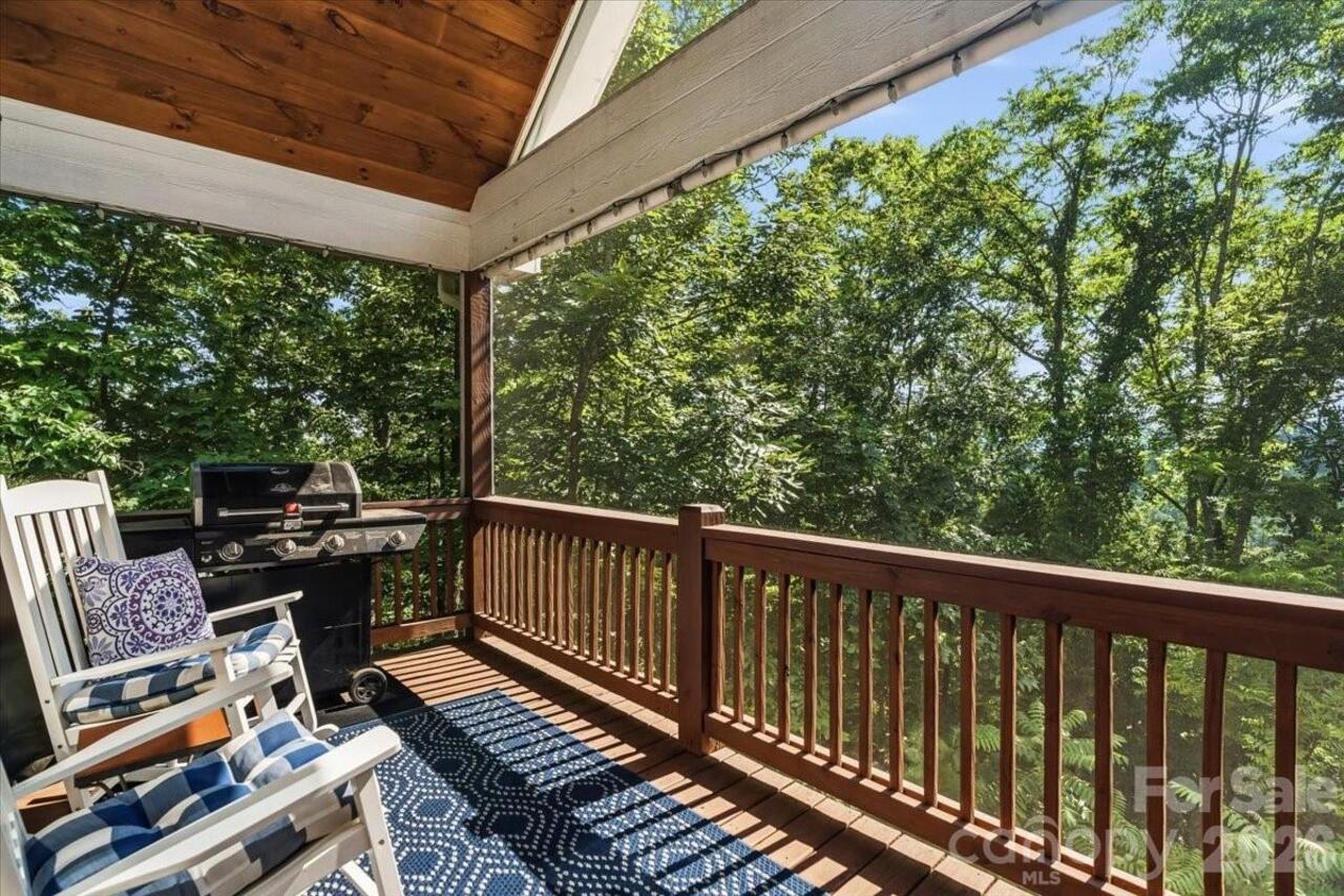Listing Photo 11