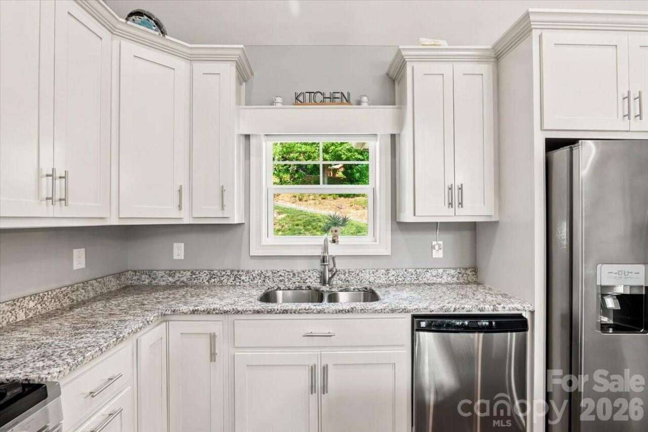 Listing Photo 15