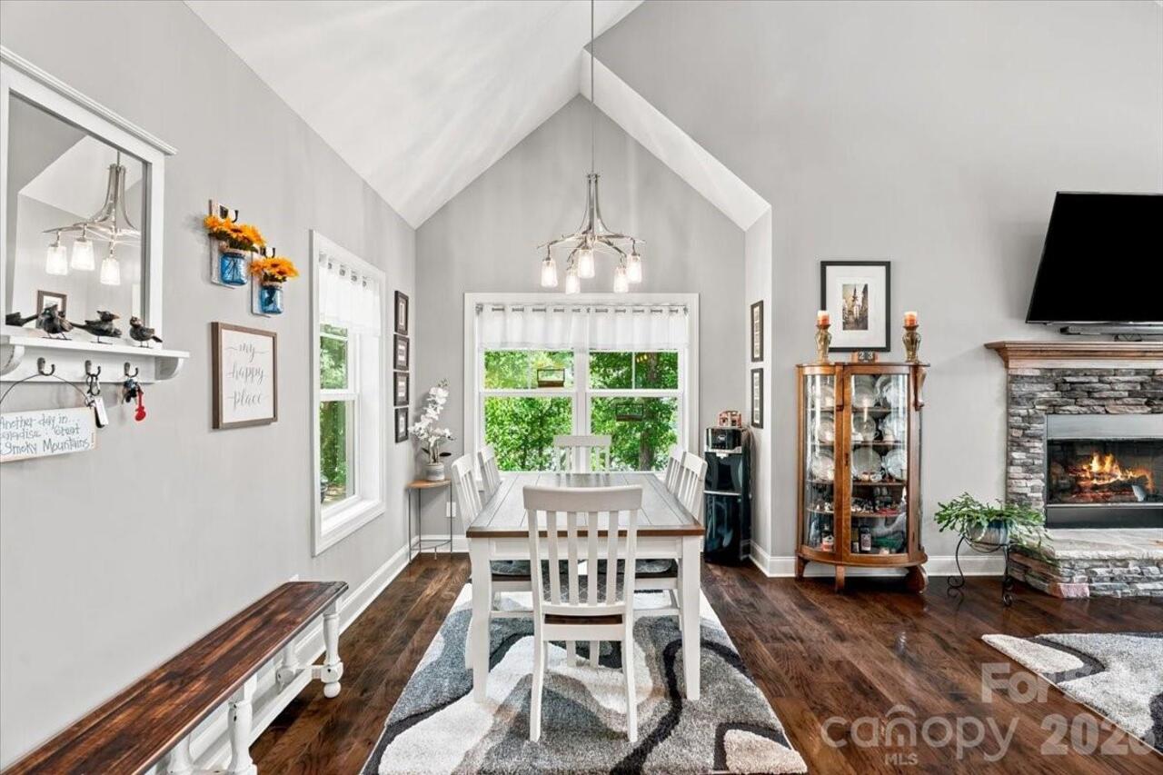 Listing Photo 17