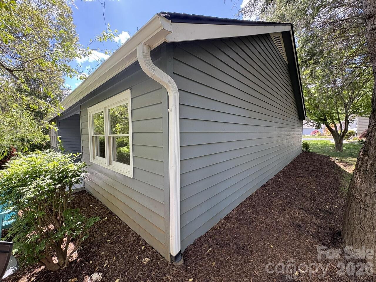 Listing Photo 16