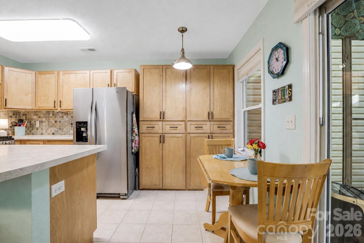 Listing Photo 10