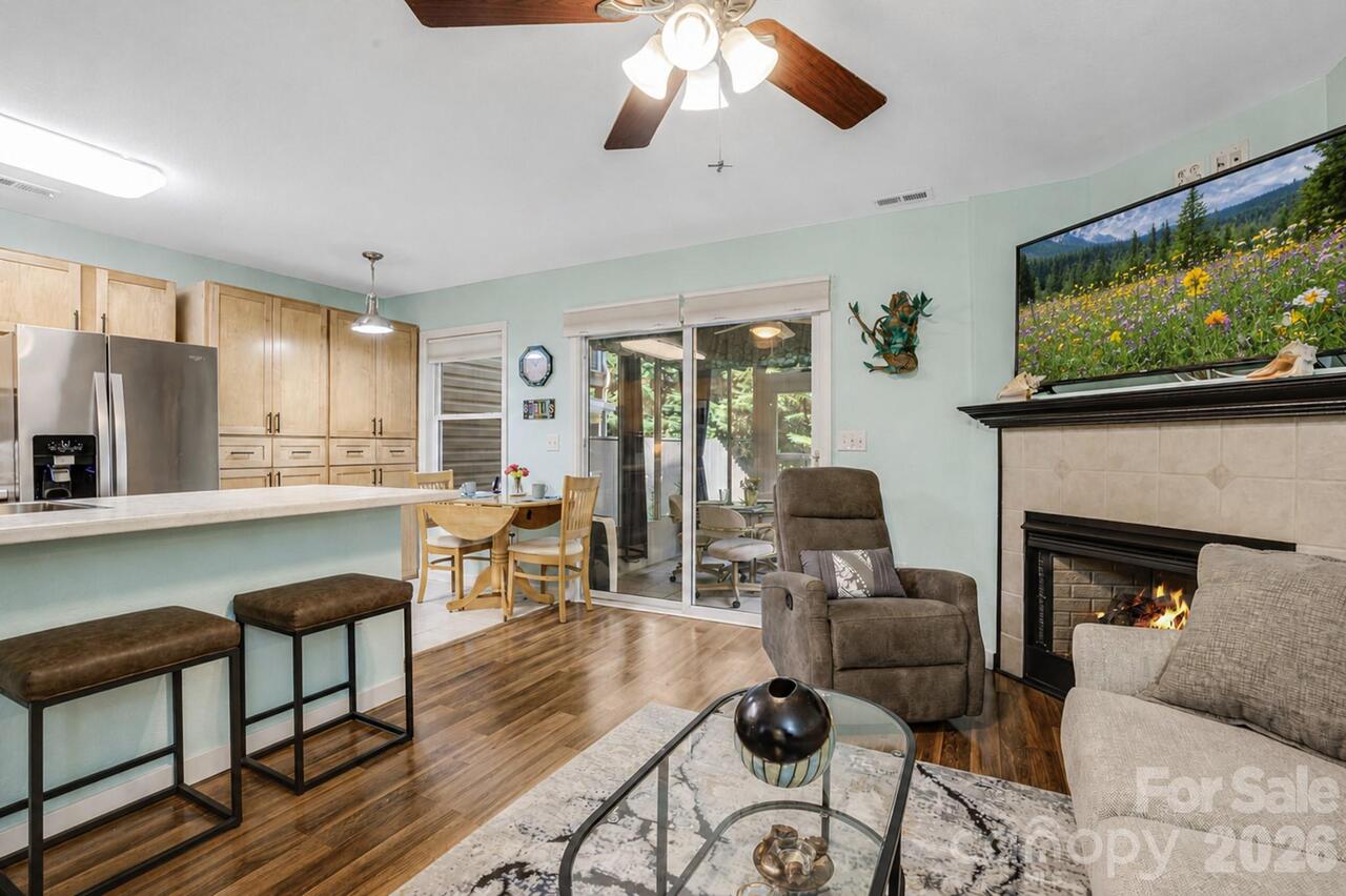 Listing Photo 8