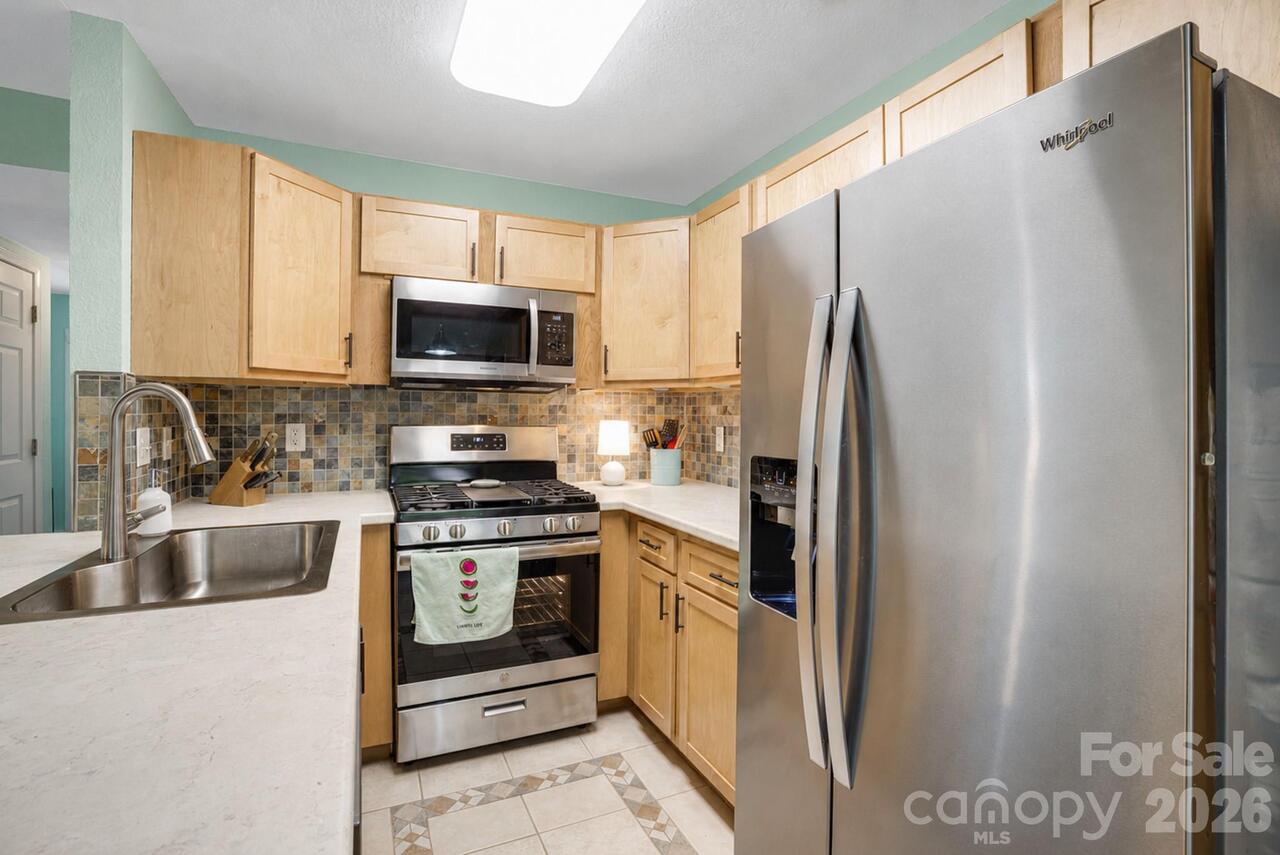 Listing Photo 15