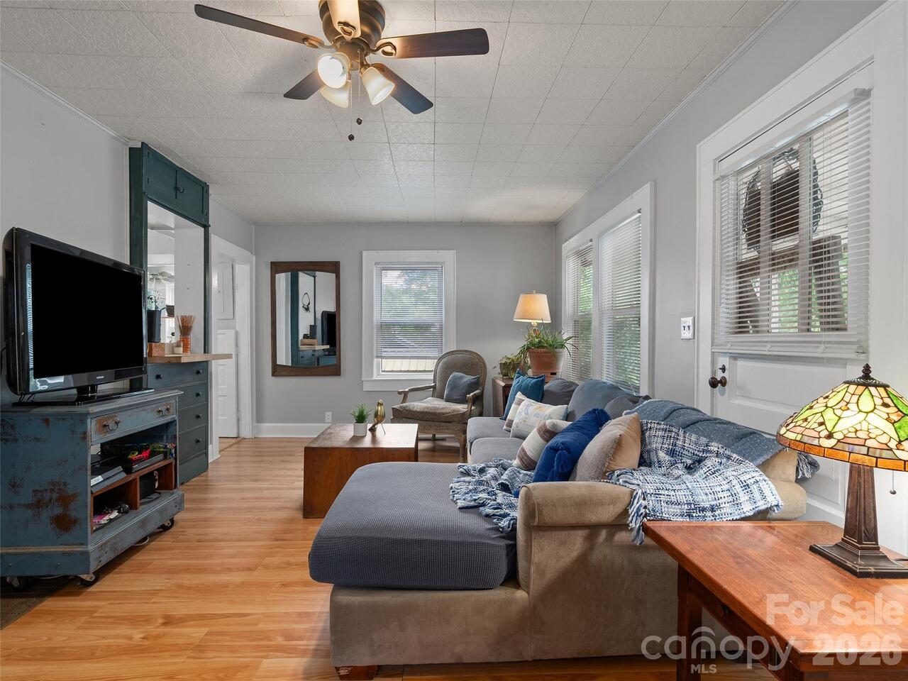 Listing Photo 11