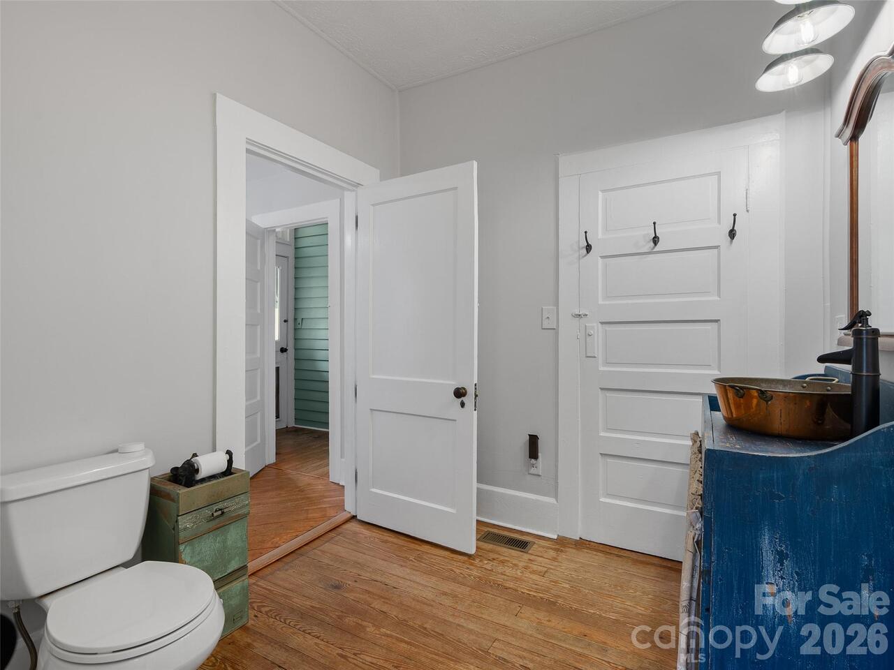 Listing Photo 25