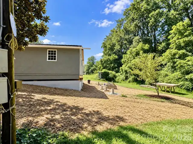 Listing Photo 6