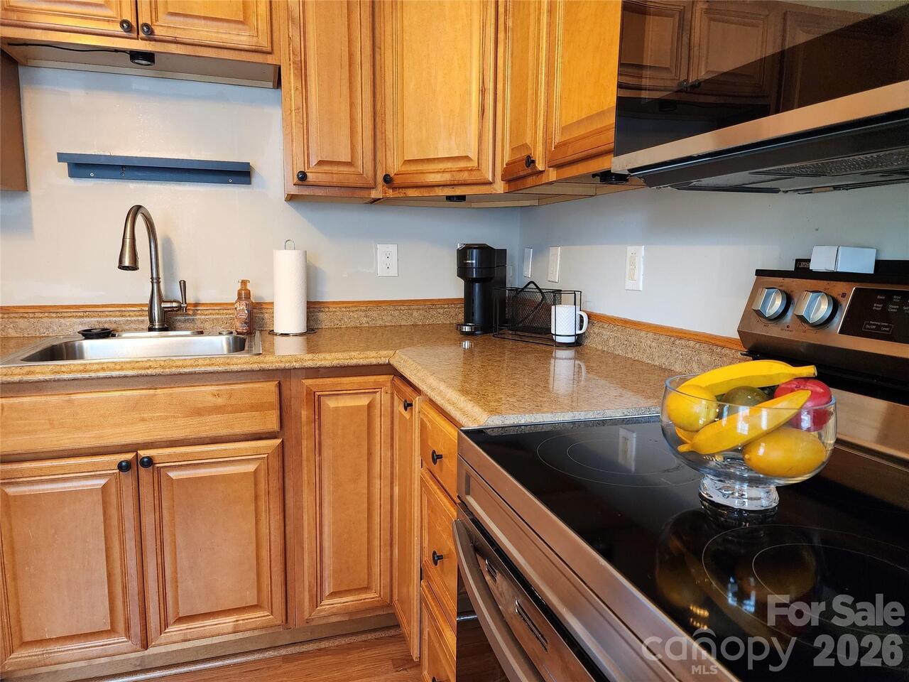 Listing Photo 12