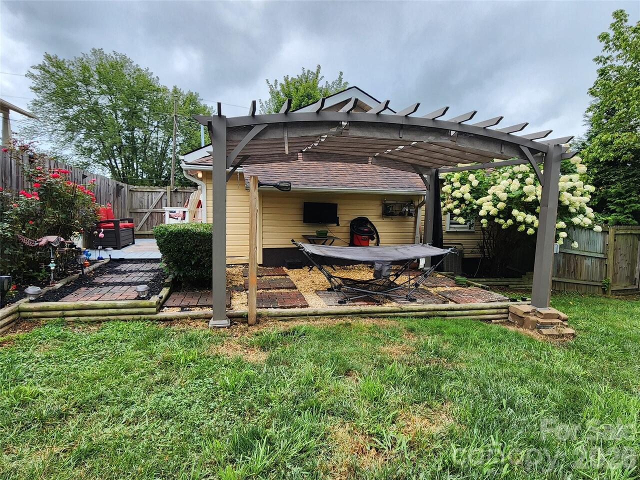 Listing Photo 26