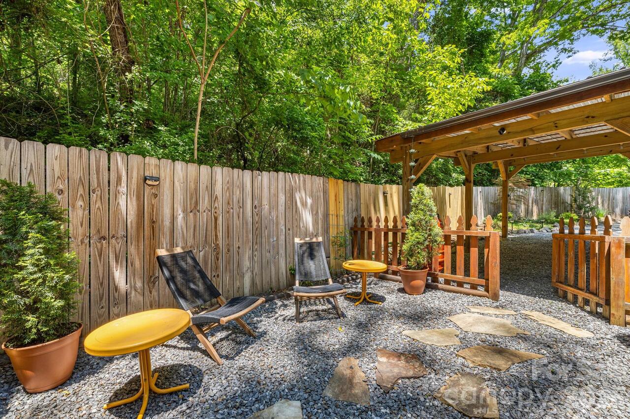 Listing Photo 38