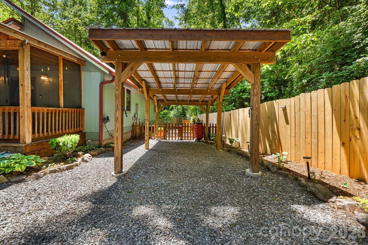 Listing Photo 41