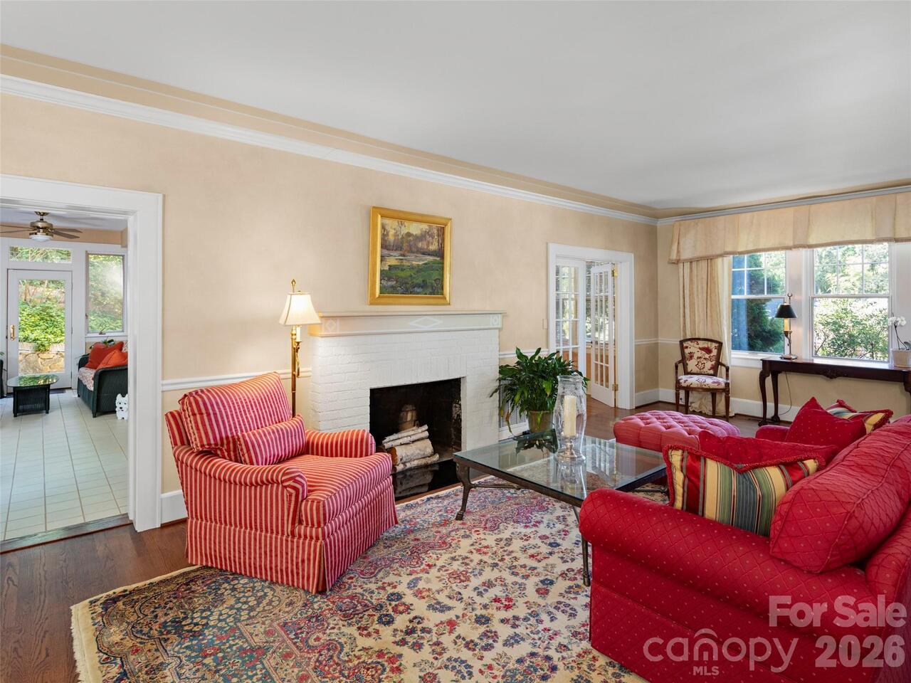 Listing Photo 11