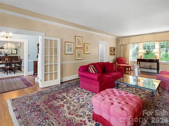 Listing Photo 9