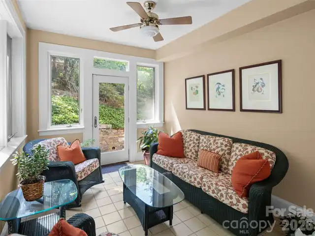 Listing Photo 16